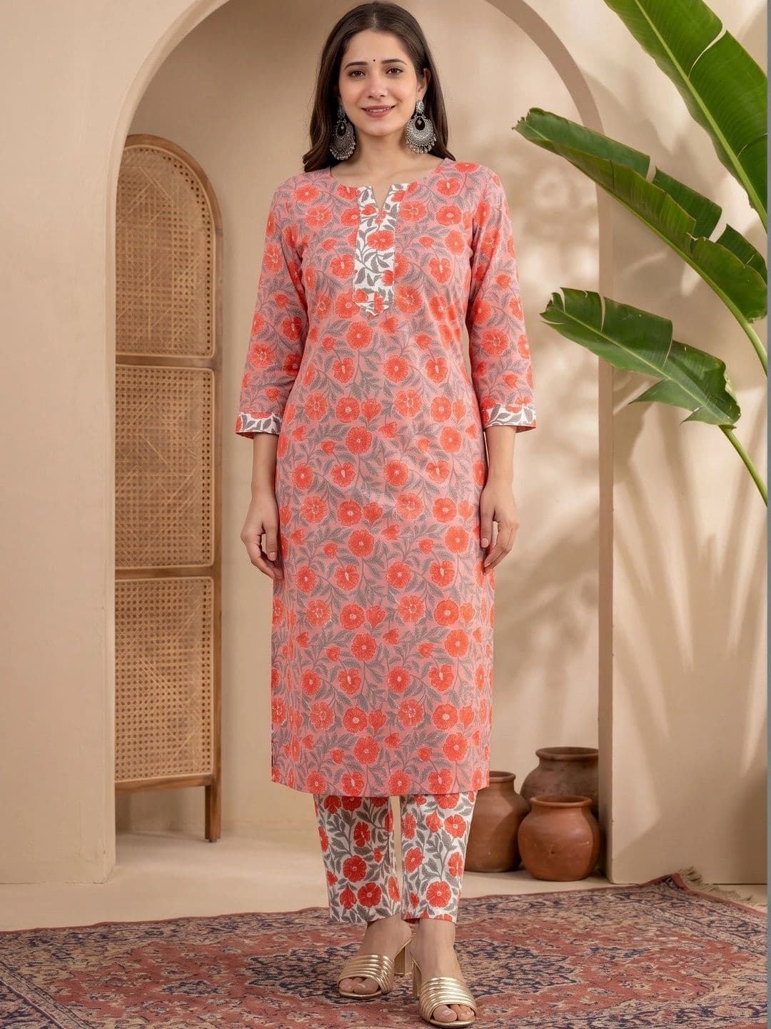 Sangria Women Floral Printed Regular Pure Cotton Kurta with Trousers thumbnail 3