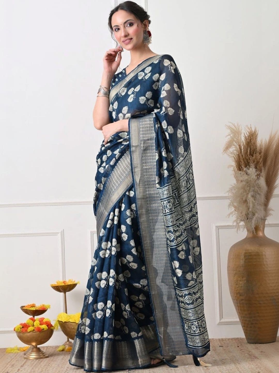 KALINI Women Floral Printed Art Silk Saree thumbnail 3