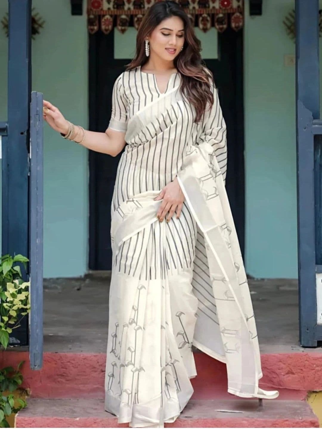 Peachmode Striped Linen Blend Saree - view 1