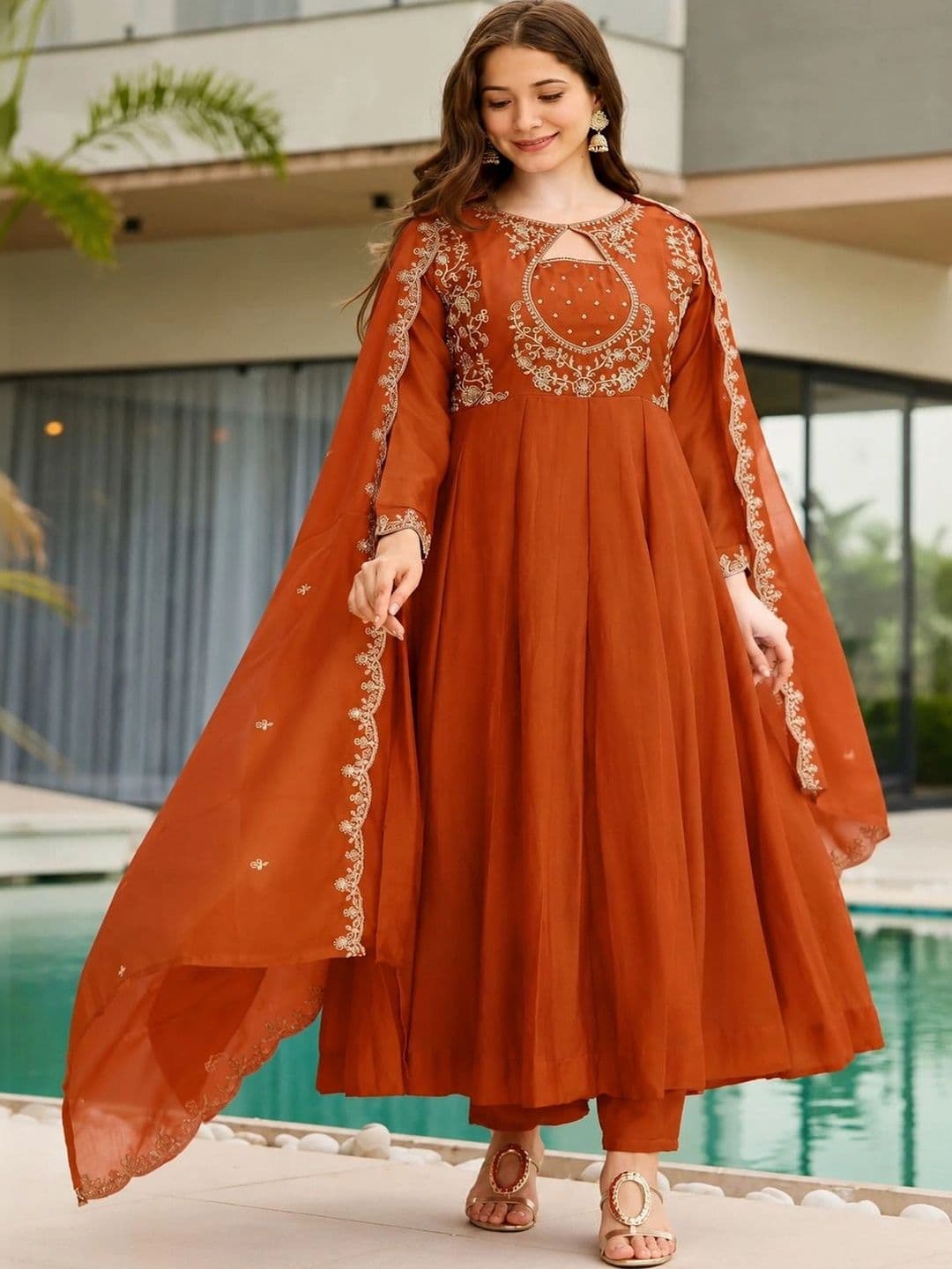 Sangria Women Ethnic Motifs Embroidered Regular Thread Work Chanderi Silk Kurta with Trousers & With Dupatta thumbnail 3