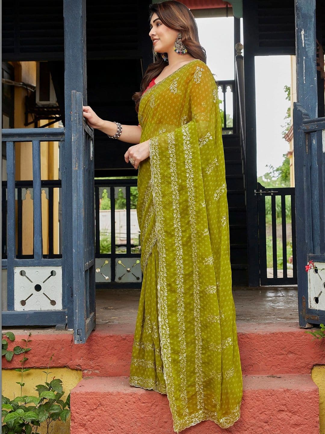 Mitera Floral Embroidered Pure Georgette Designer Saree thumbnail 3