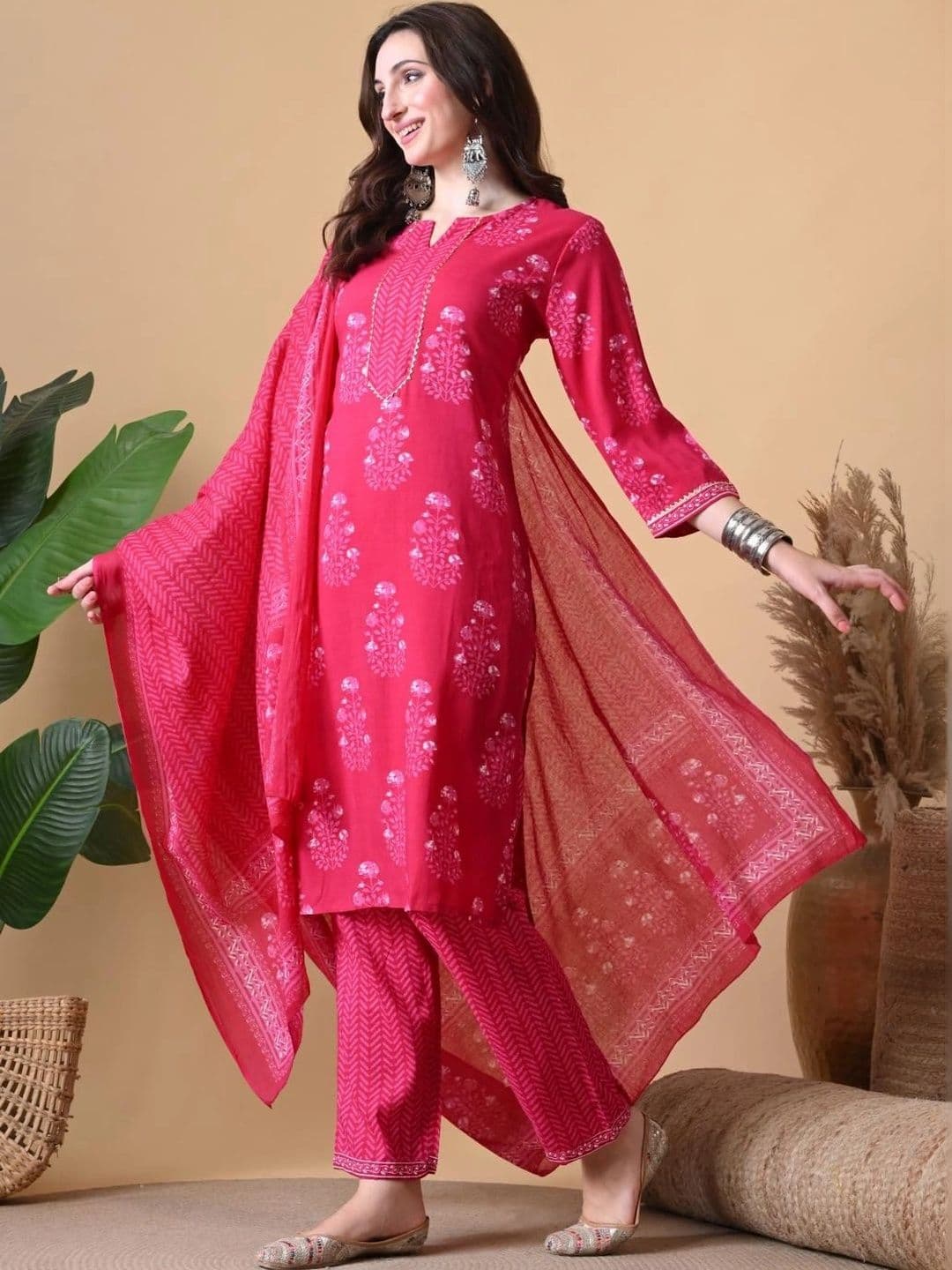 Anouk Women Floral Printed Regular Pure Cotton Kurta with Trousers & With Dupatta thumbnail 5
