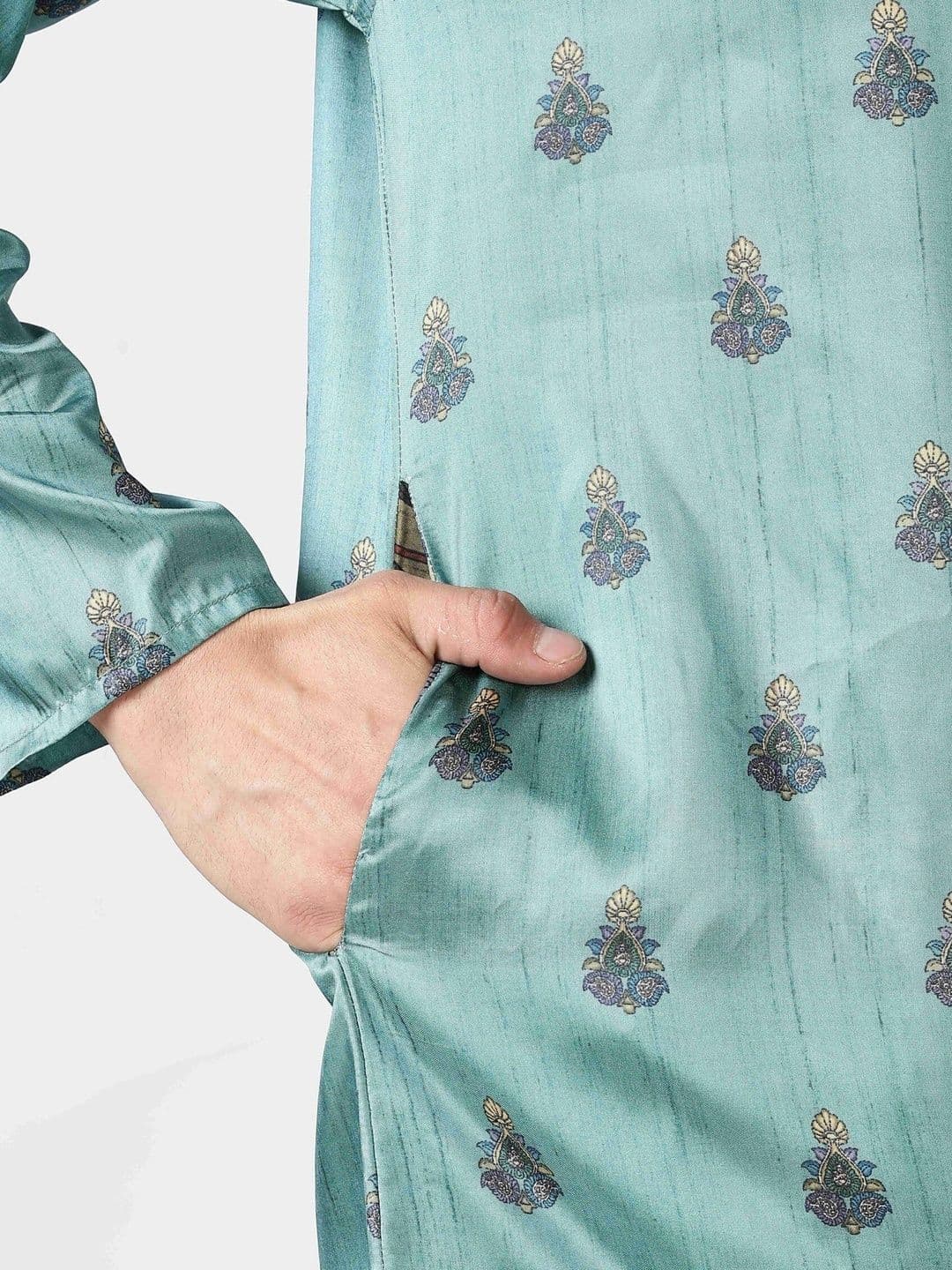 Anouk Men Floral Printed Kurta thumbnail 4