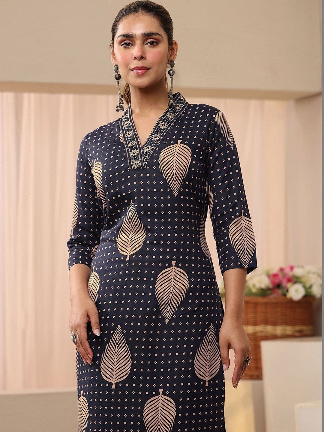 Gerua By Libas Women Floral Printed Regular Kurta with Trousers & With Dupatta thumbnail 6