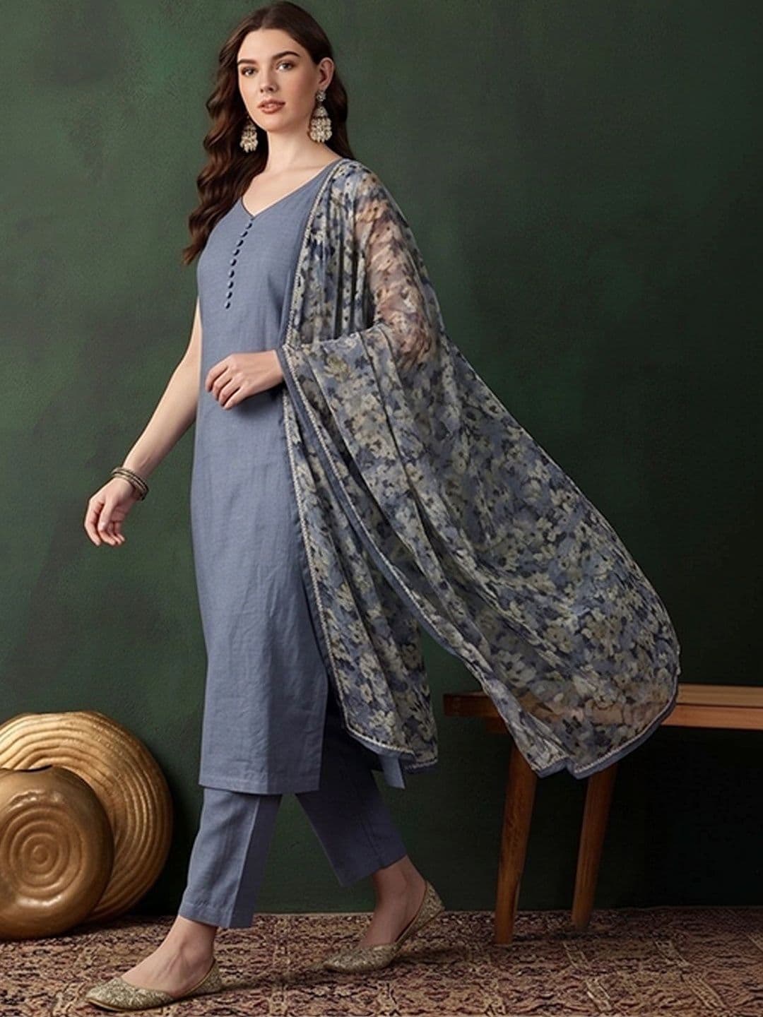 Sangria Women Floral Regular Kurta with Trousers & With Dupatta thumbnail 2