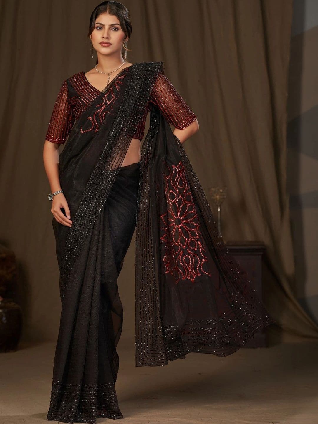 Parmila Fashion Embellished Sequinned Net Saree thumbnail 6
