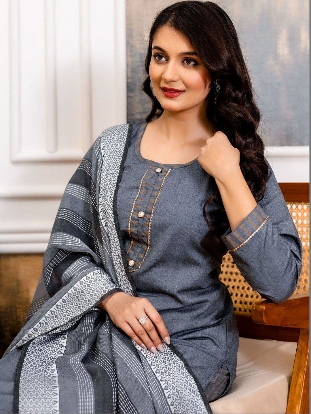 Ibrana Women Regular Thread Work Kurta with Trousers & With Dupatta thumbnail 2