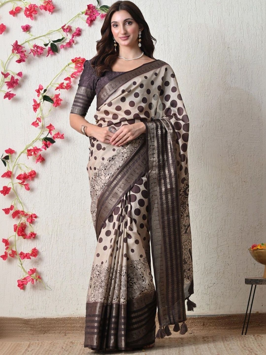 KALINI Polka Dot Printed Silk Cotton Saree thumbnail 6