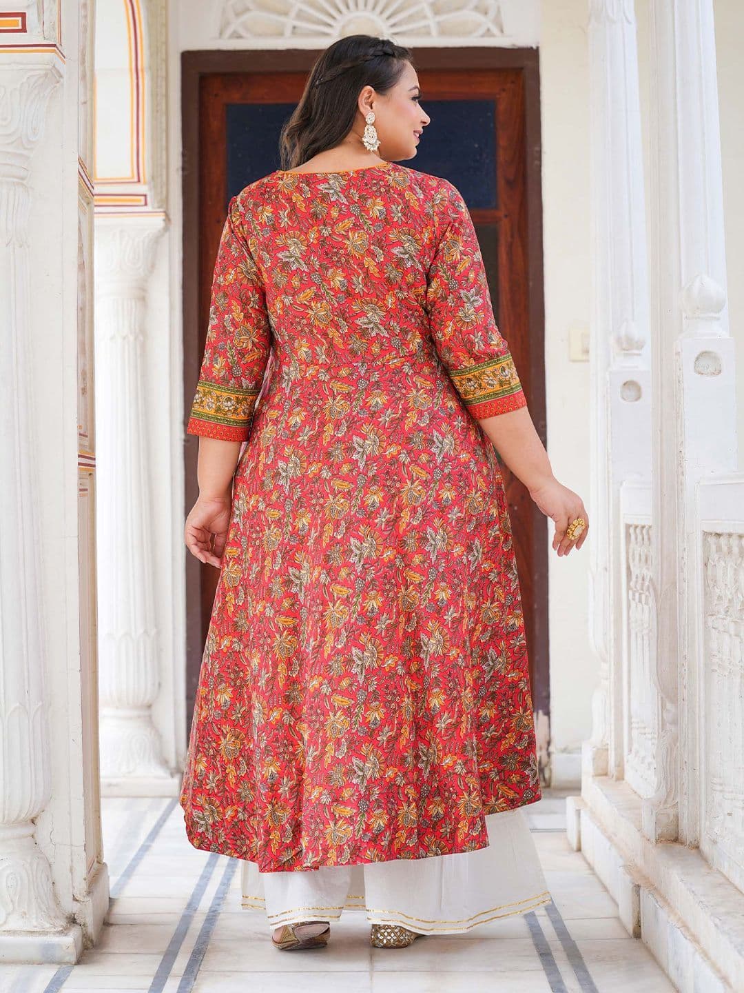 KALINI Women Plus Size Floral Printed Festive Anarkali Kurta thumbnail 3