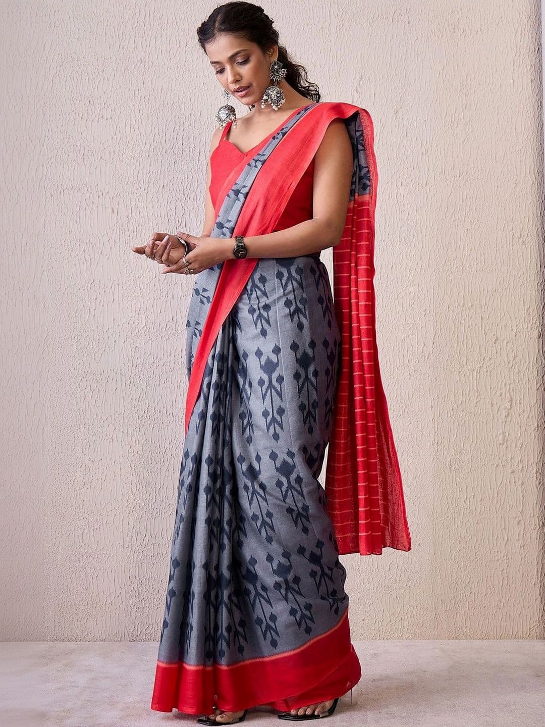 Sangria Woven Design Designer Bagru Saree thumbnail 3