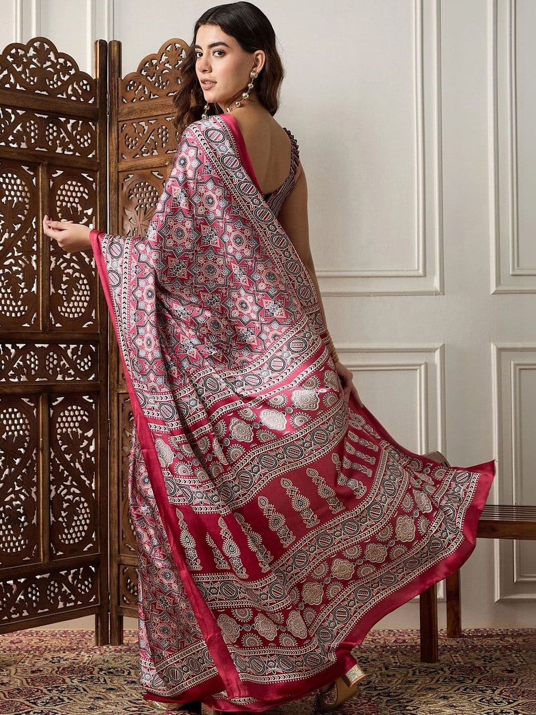 Saree mall Ajrak Block Pure Crepe Designer Block Print Sarees thumbnail 4