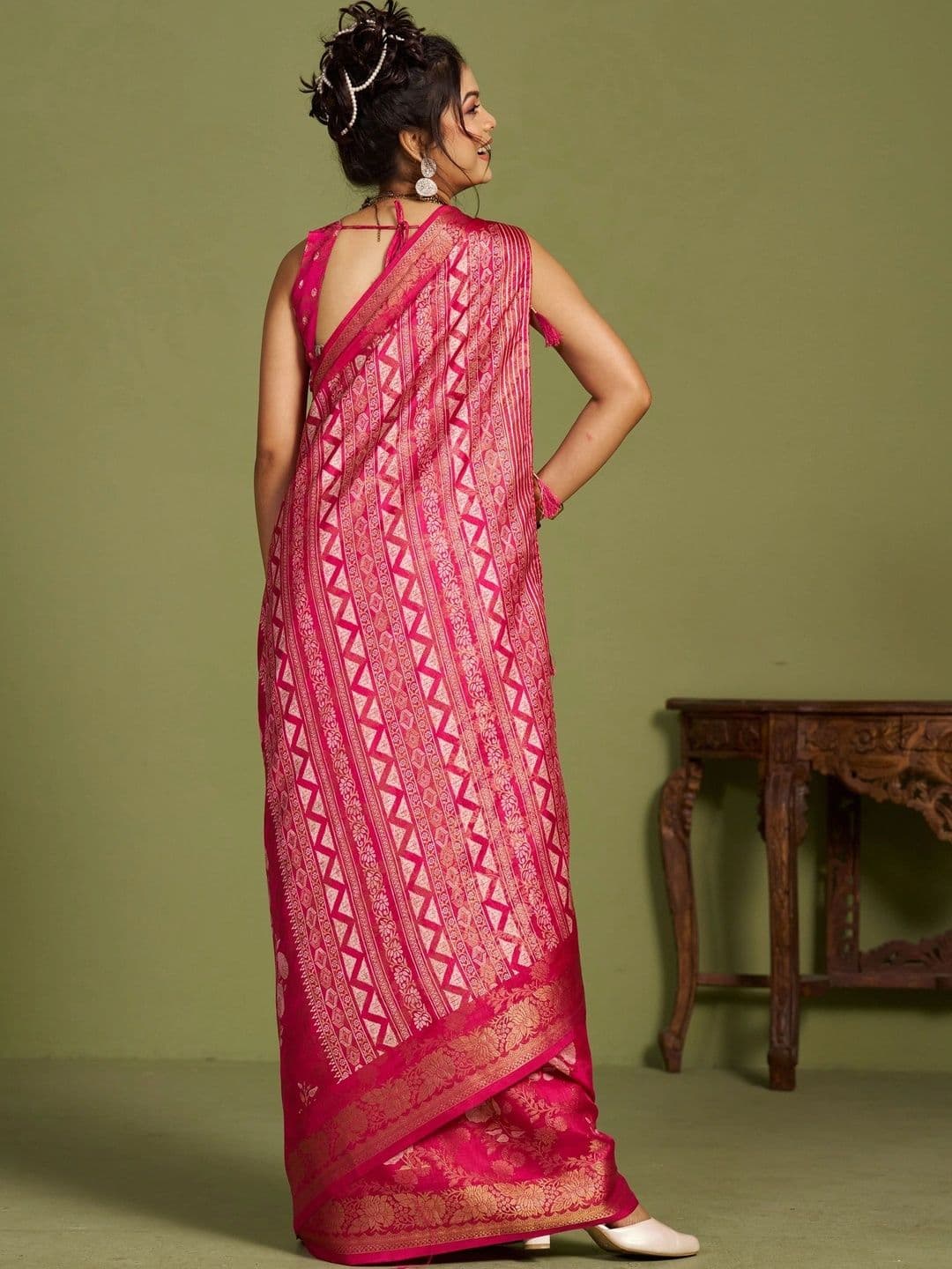 Anouk Ethnic Motifs Zari Silk Blend Banarasi Saree thumbnail 7