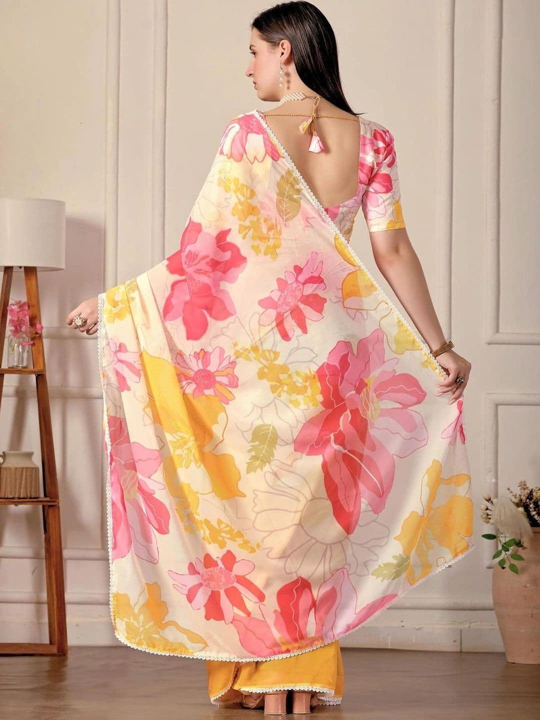 Pixie lane Floral Gotta Patti Pure Georgette Saree thumbnail 4