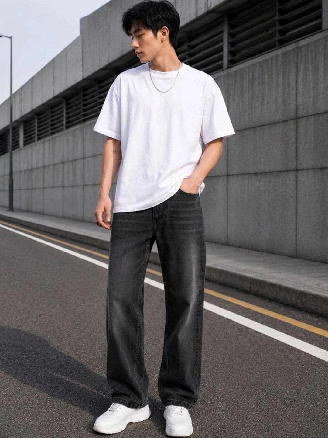 SYNZO Men Comfort Relaxed Fit Mid-Rise Jeans thumbnail 2