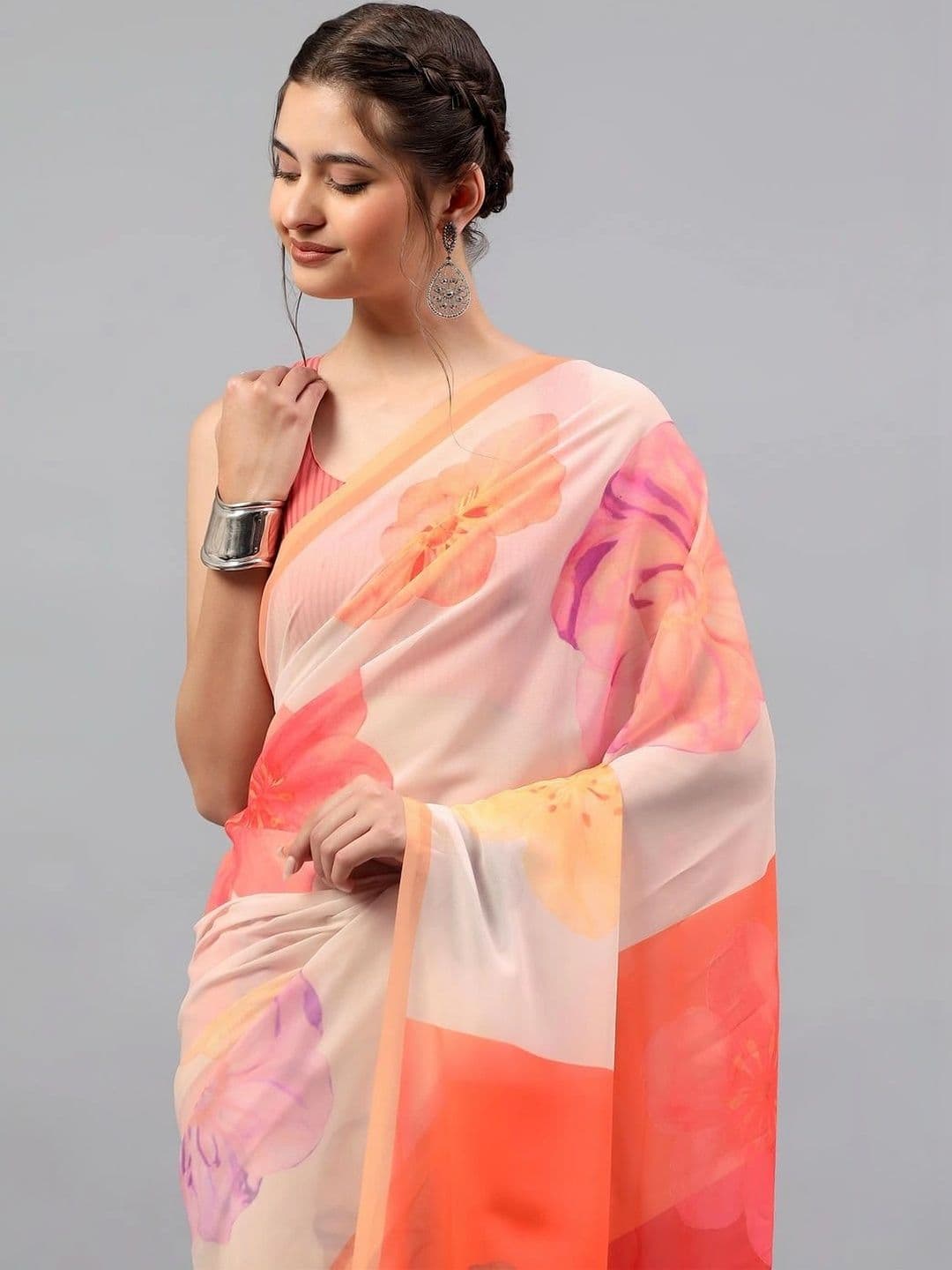 Pixie lane Floral Poly Georgette Saree thumbnail 4