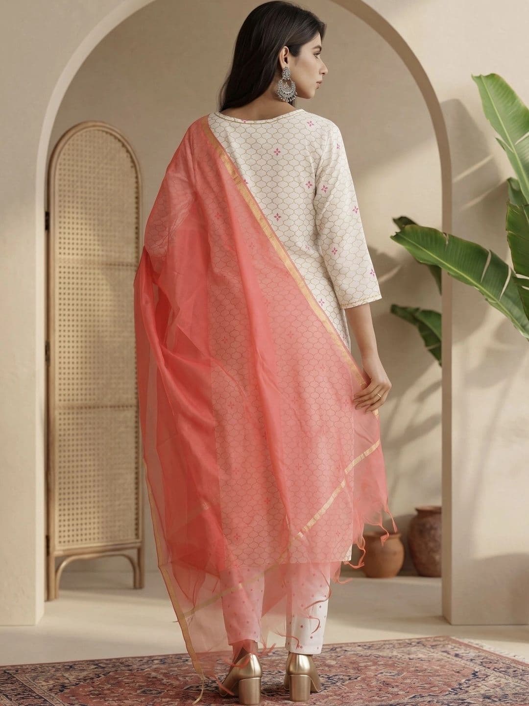 Sangria Women Printed Regular Pure Cotton Kurta with Trousers & With Dupatta thumbnail 5