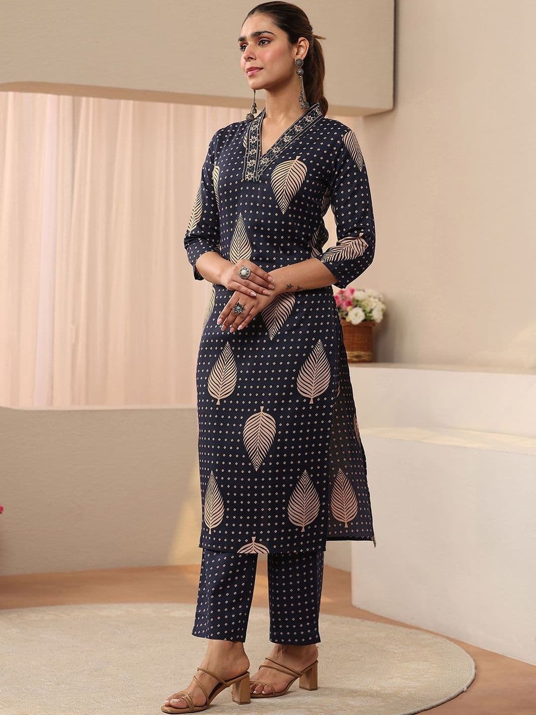 Gerua By Libas Women Floral Printed Regular Kurta with Trousers & With Dupatta thumbnail 7