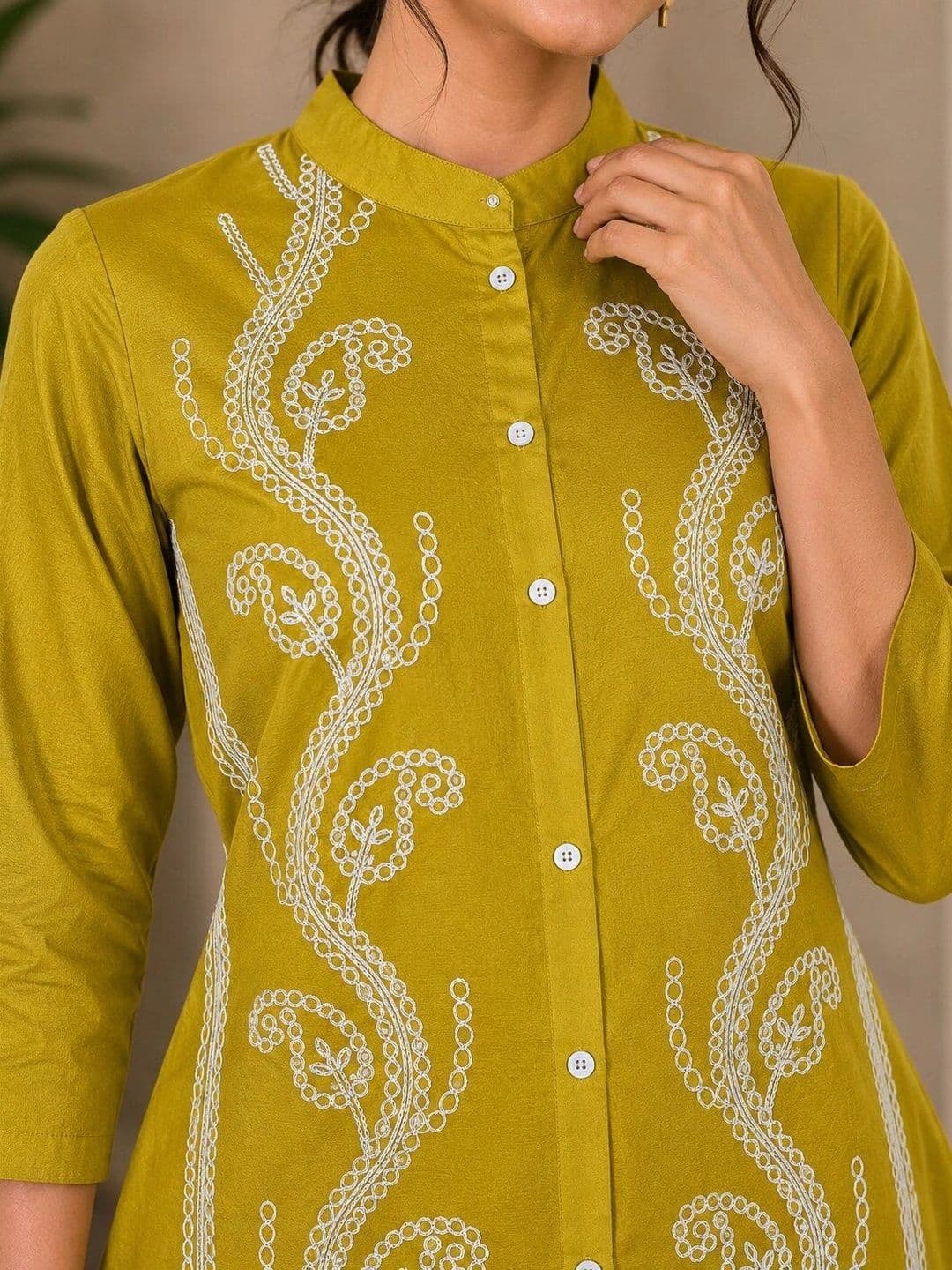 UDBHAV EXPORT Women Ethnic Motifs Embroidered Regular Thread Work Kurta with Trousers thumbnail 6