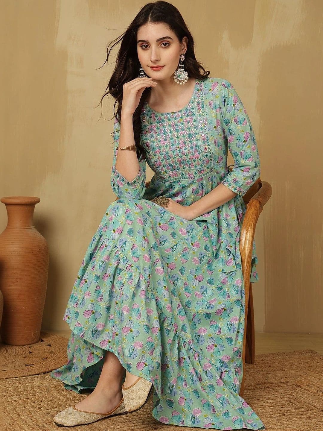 Sangria Women Floral Printed Thread Work Floral Anarkali Kurta thumbnail 4