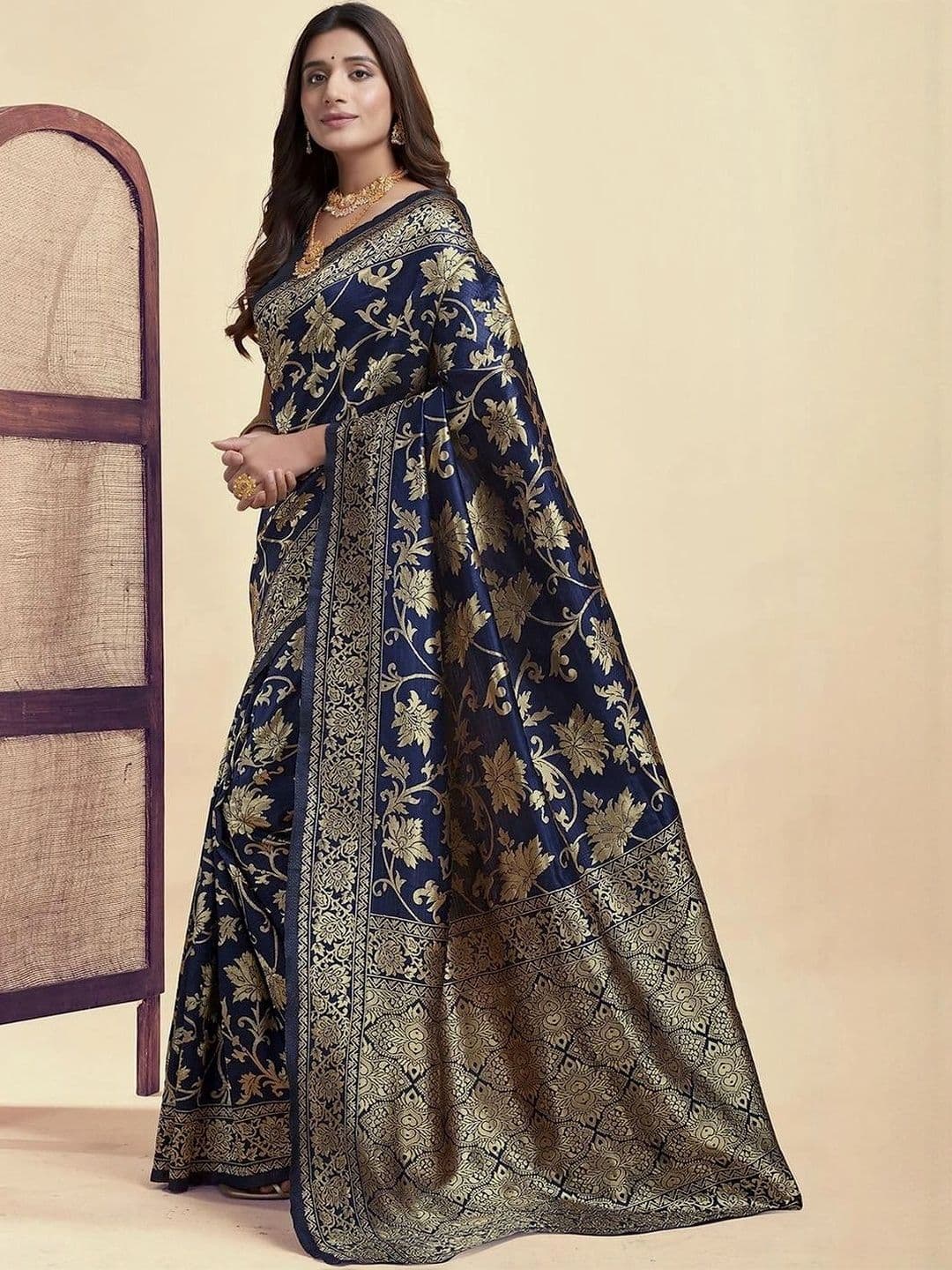 SANISA Ethnic Motifs Zari Silk Blend Saree thumbnail 4