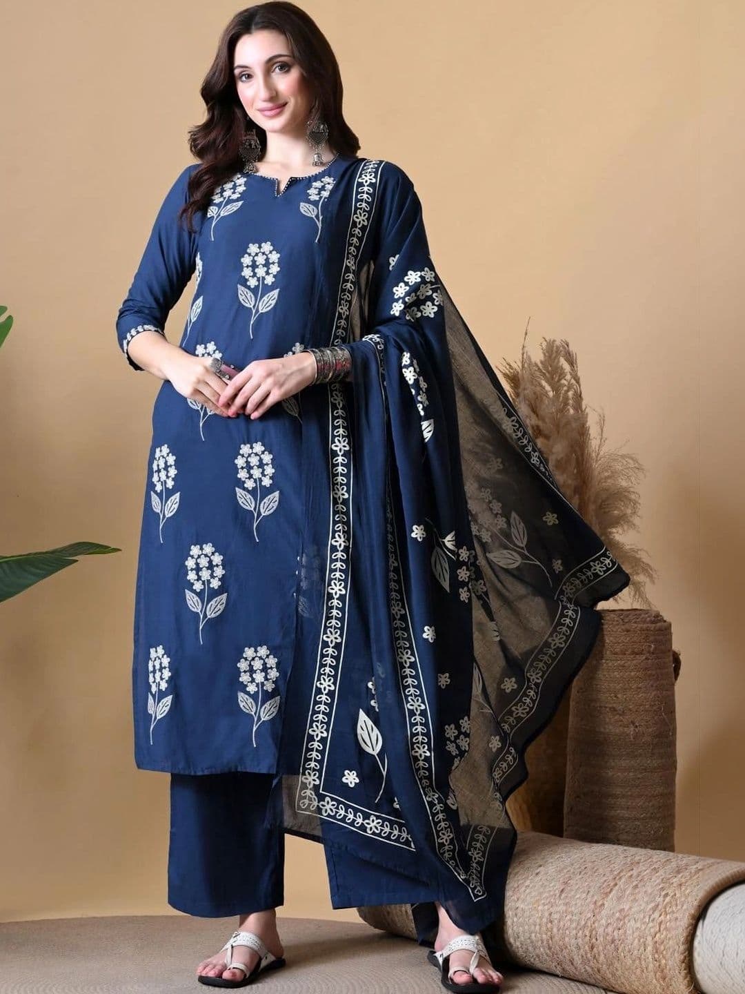 Anouk Women Floral Embroidered Regular Thread Work Kurta with Palazzos & With Dupatta - view 1