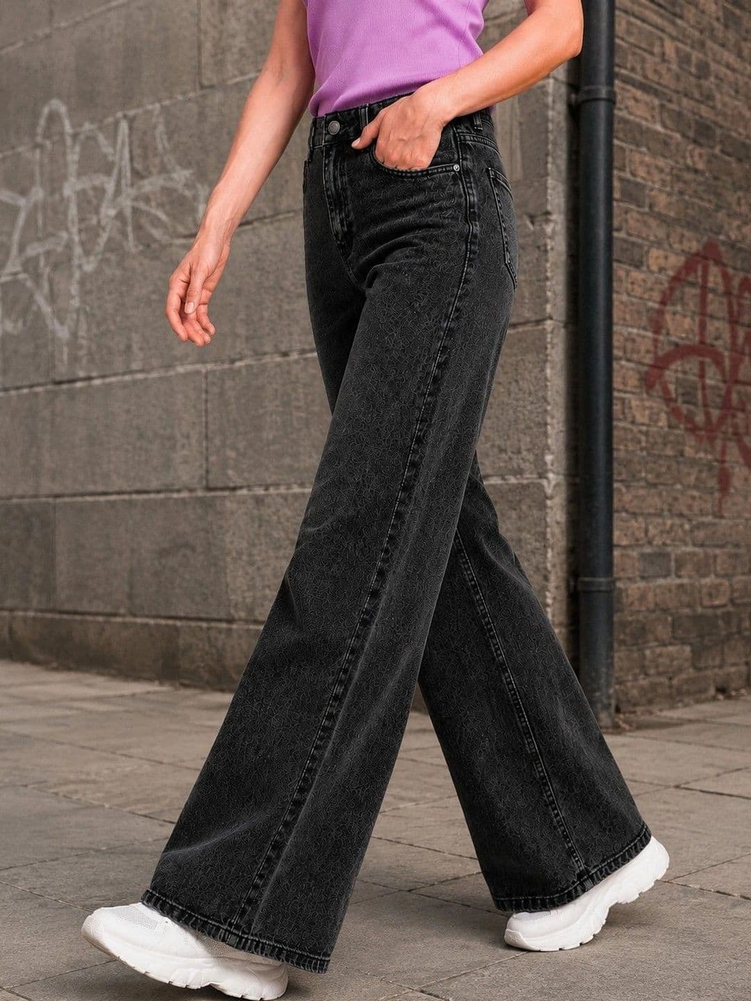 DressBerry Women Comfort Wide Leg High-Rise Light Fade Stretchable Jeans thumbnail 5