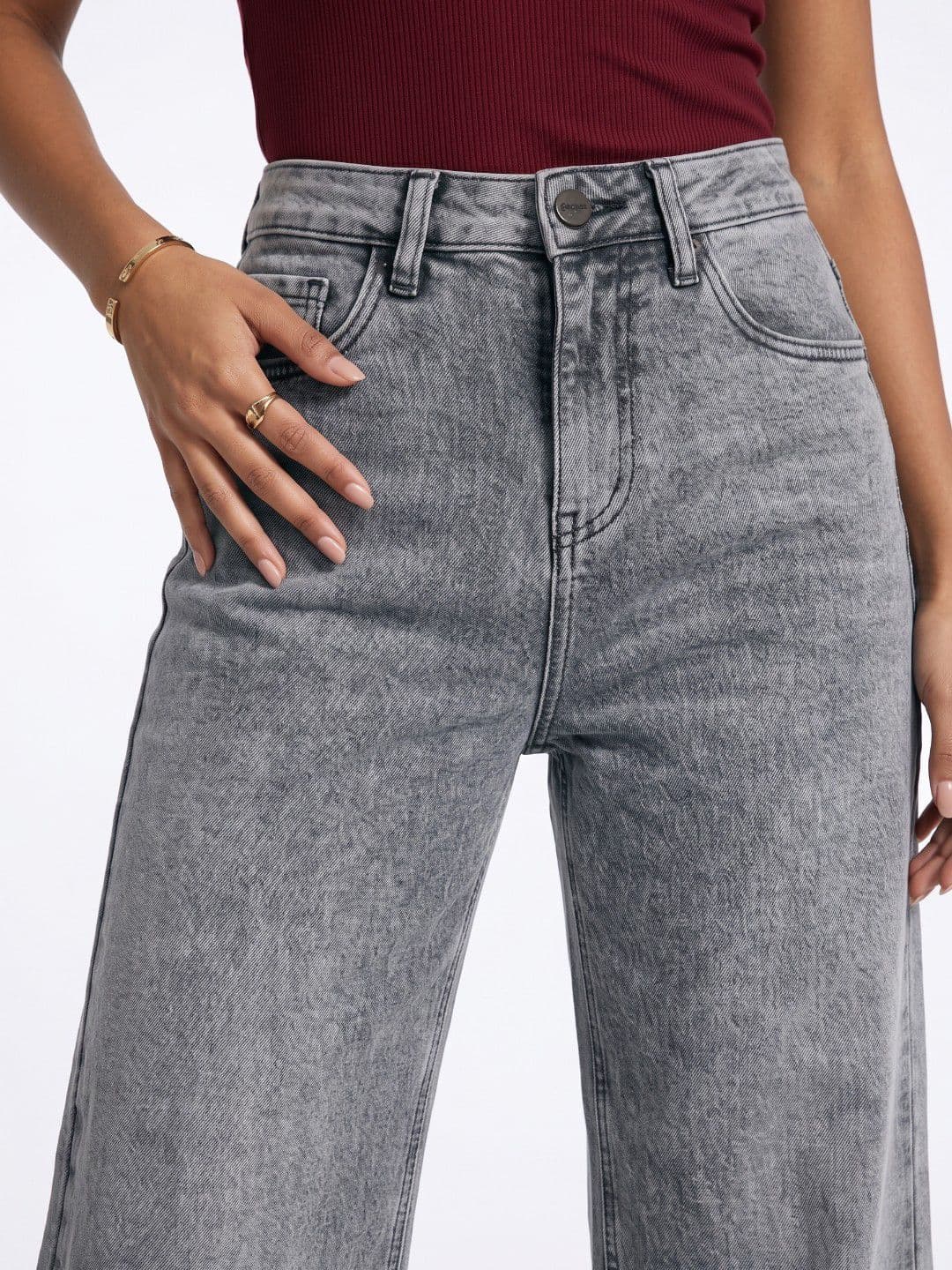 glitchez Women Regular Fit High-Rise Light Fade Jeans thumbnail 4
