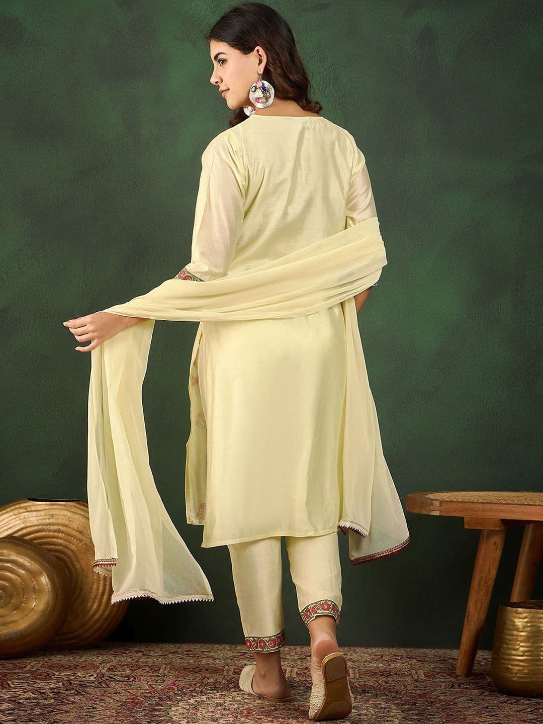 Sangria Floral Printed Kurta with Trousers & With Dupatta thumbnail 2