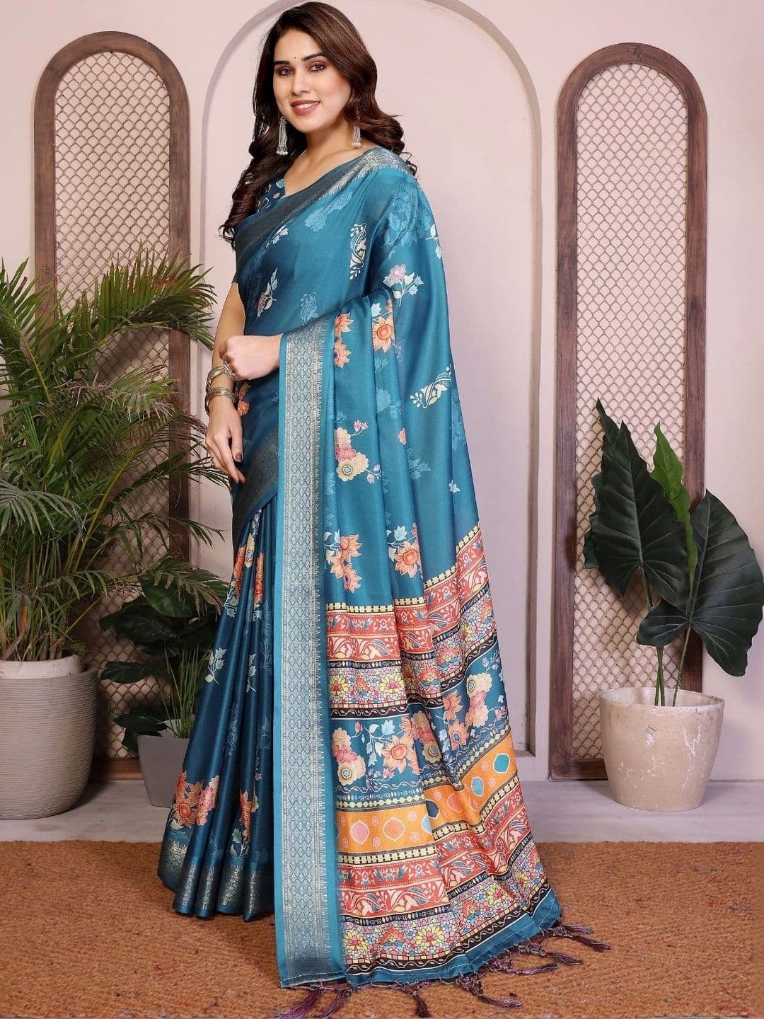 Mitera Floral Designer Saree thumbnail 2
