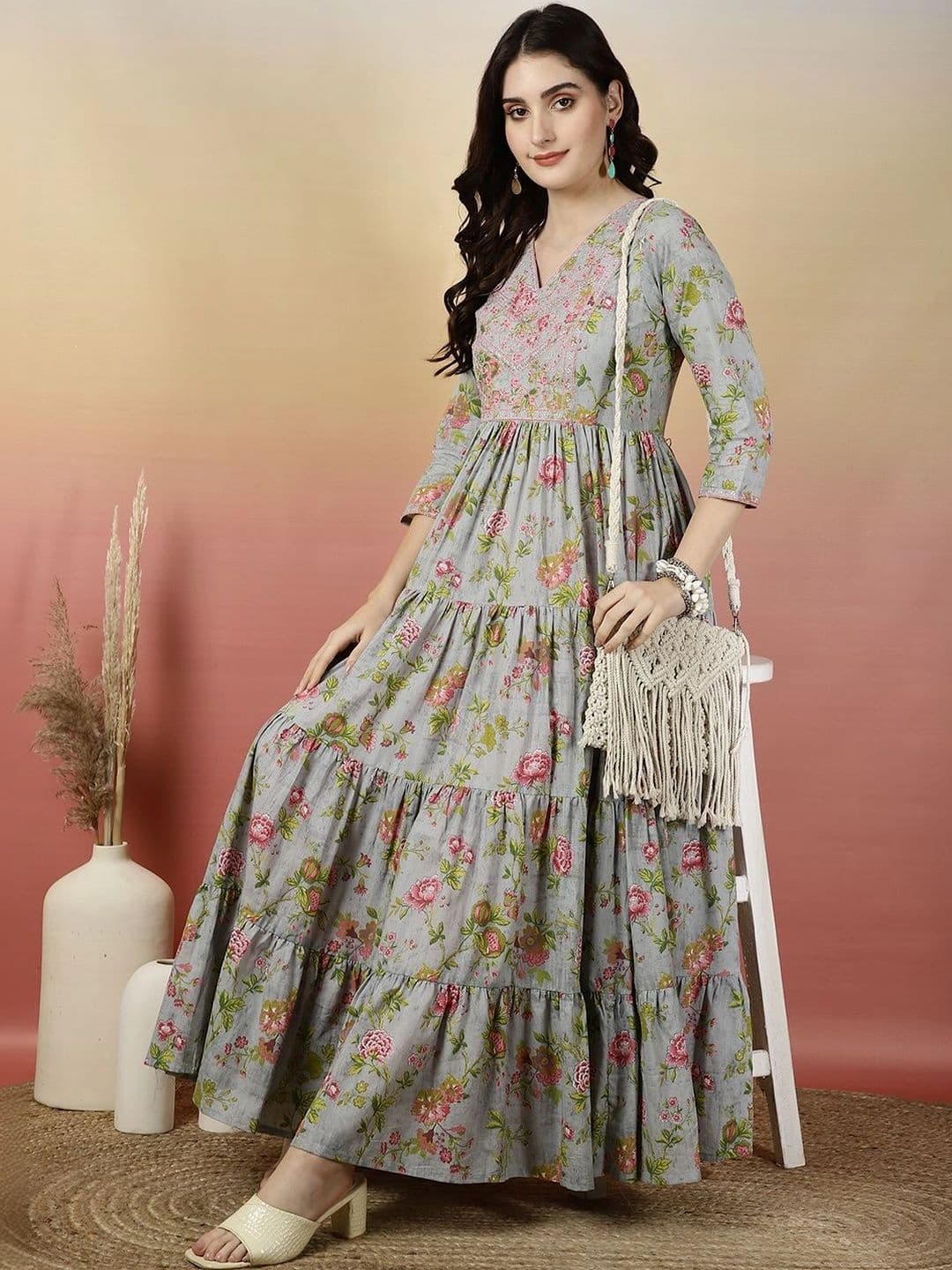 Sangria Women Floral Printed Thread Work Floral Anarkali Kurta thumbnail 3
