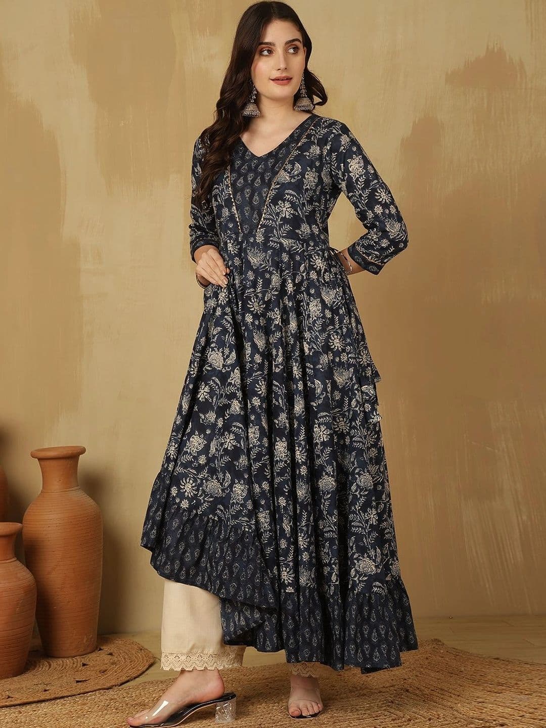 Sangria Women Floral Printed Floral Anarkali Kurta thumbnail 7