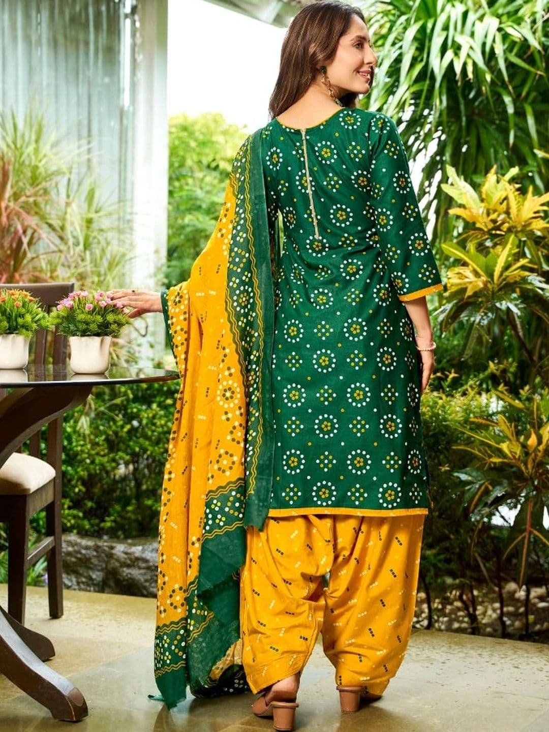 label jash Women Ethnic Motifs Printed Regular Pure Cotton Kurta with Patiala & With Dupatta thumbnail 5