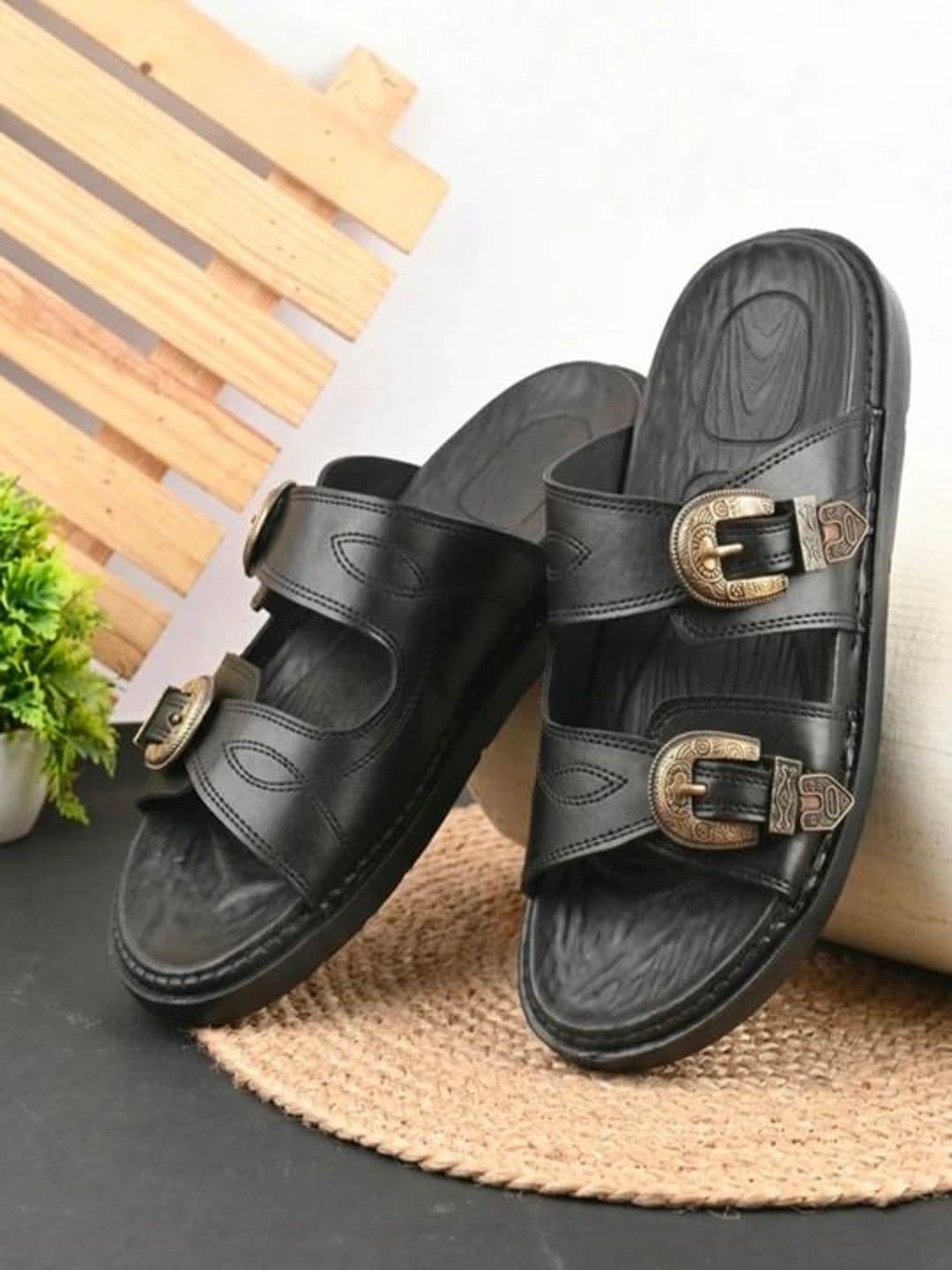 WALK WISE Men Embellished Sliders thumbnail 6