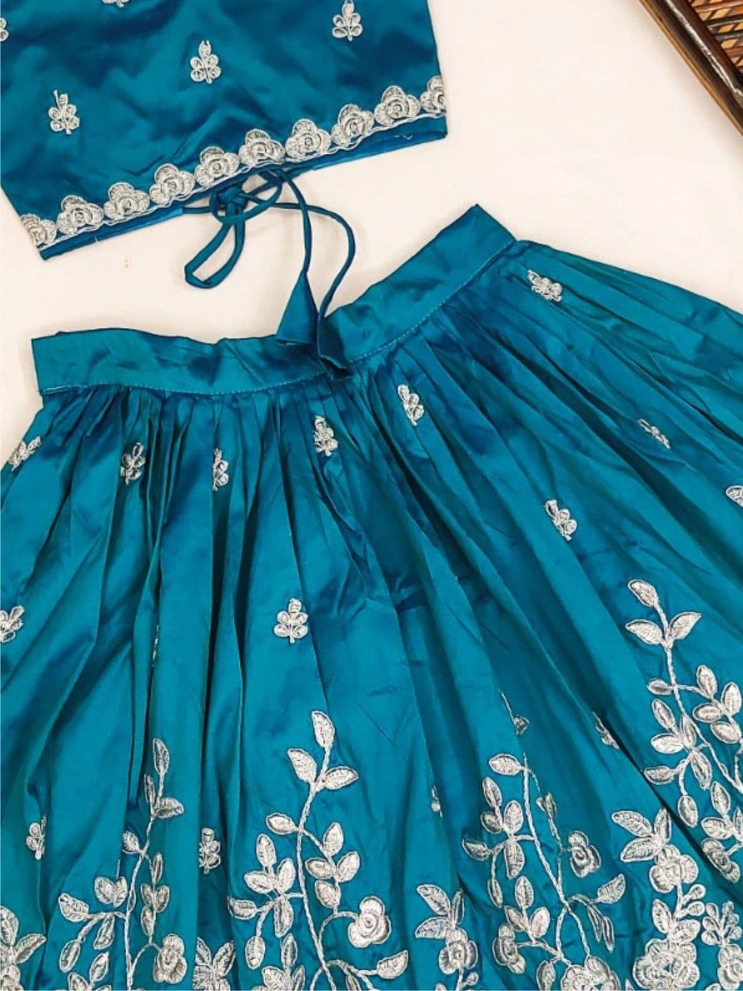 Sangria Girls Embroidered Thread Work Ready to Wear Lehenga & Choli thumbnail 6