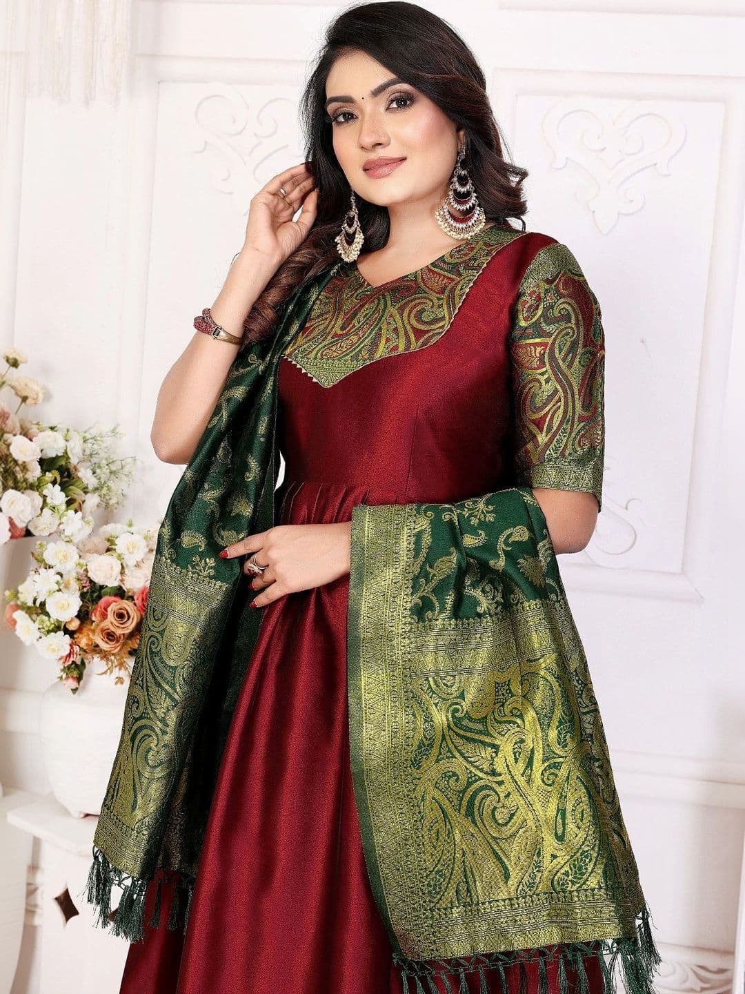 SmileyFashion Embroidered V-Neck Maxi Dress With Dupatta thumbnail 4