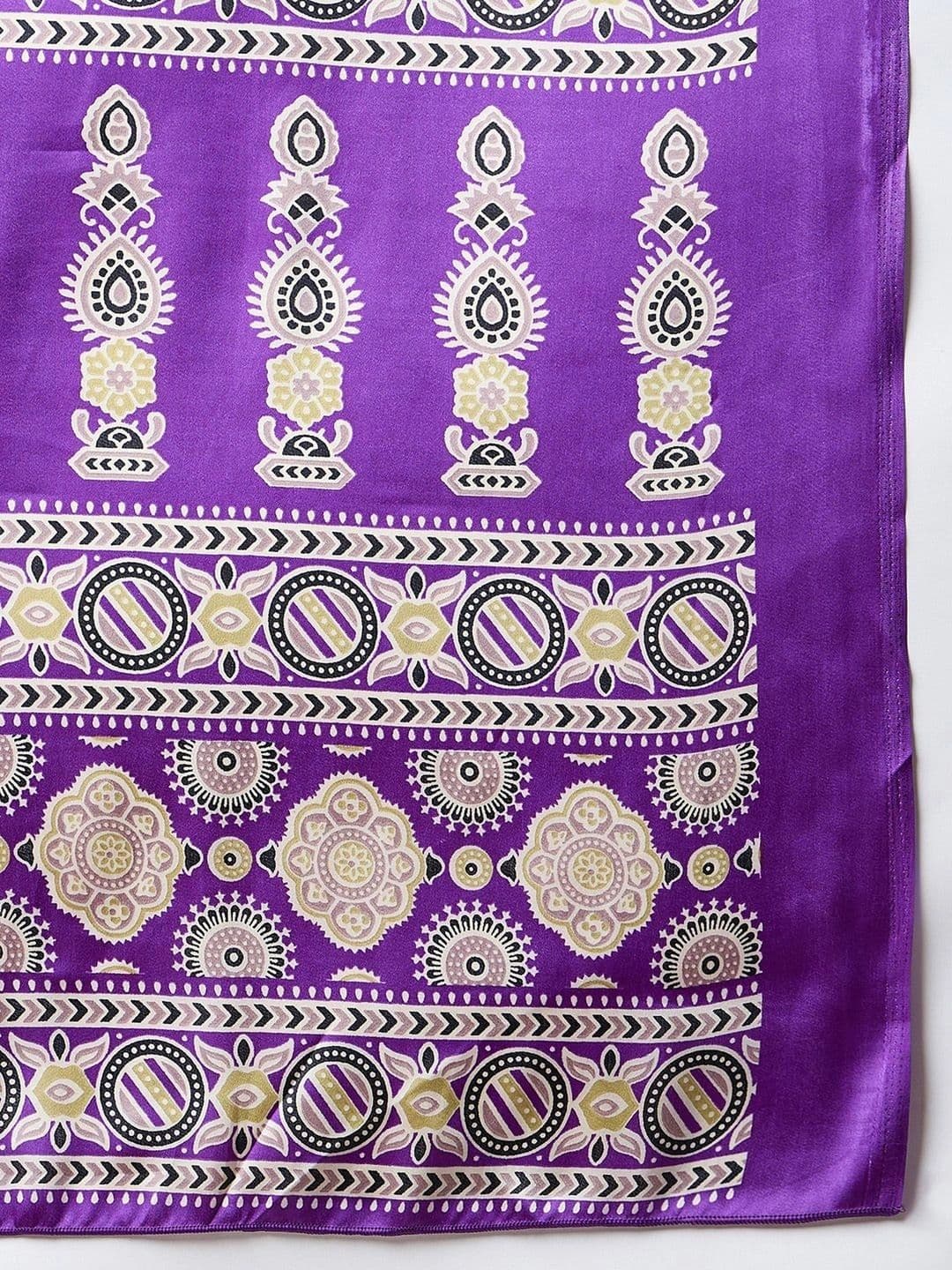 Saree mall Ajrak Block Pure Crepe Designer Block Print Sarees thumbnail 2