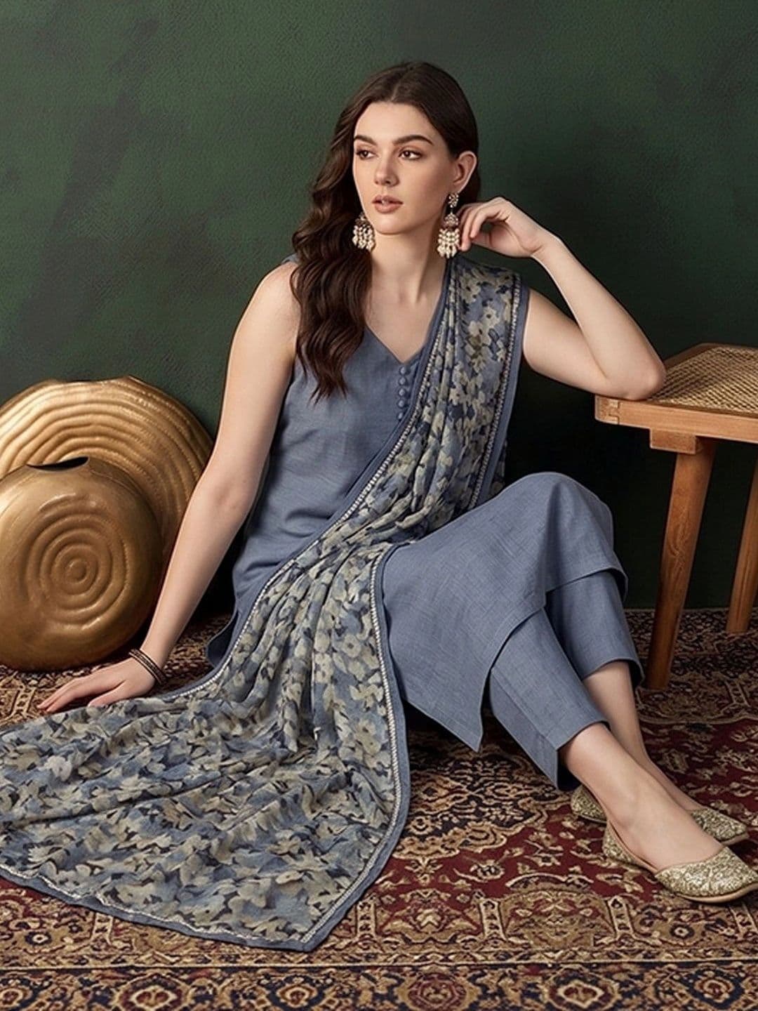 Sangria Women Floral Regular Kurta with Trousers & With Dupatta thumbnail 4