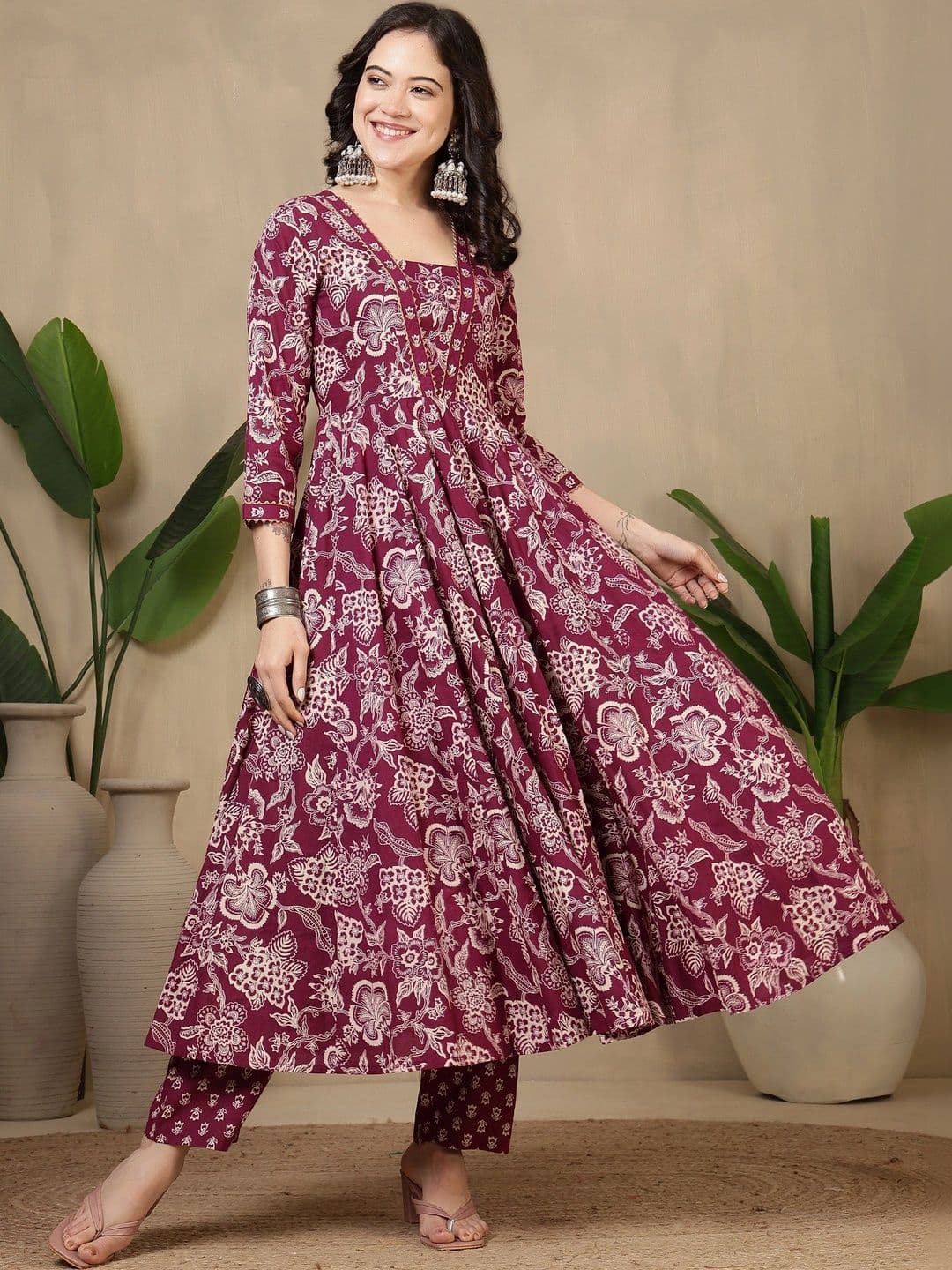 Sangria Women Ethnic Motifs Printed Regular Pure Cotton Kurta with Trousers & With Dupatta thumbnail 2