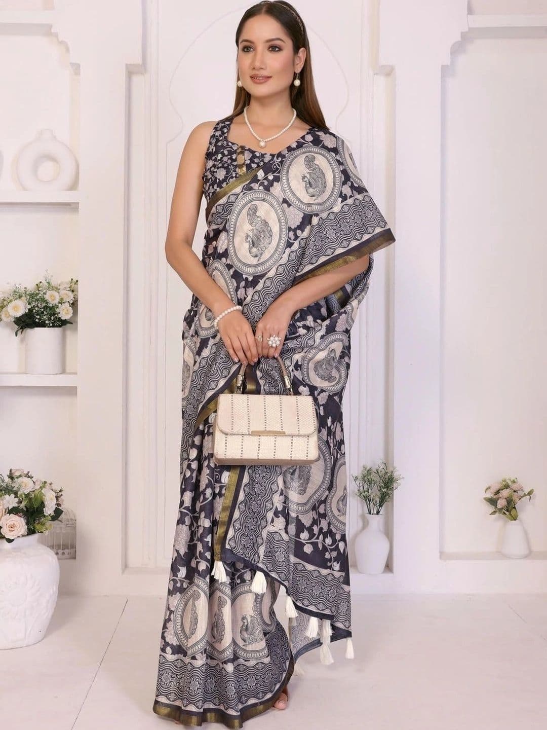 Pixie lane Kalamkari Zari Linen Blend Saree thumbnail 6