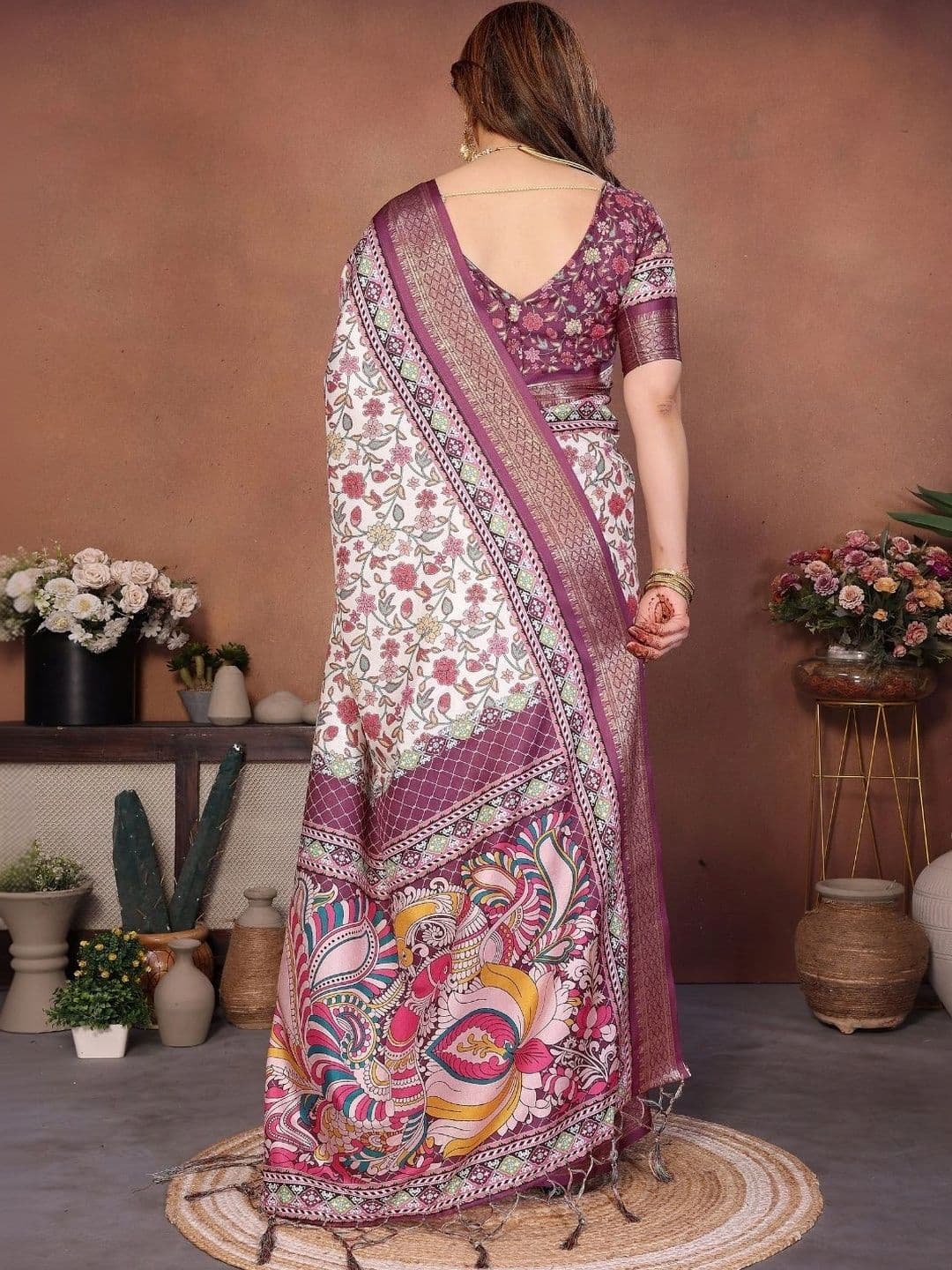Mitera Floral Zari Designer Saree thumbnail 6