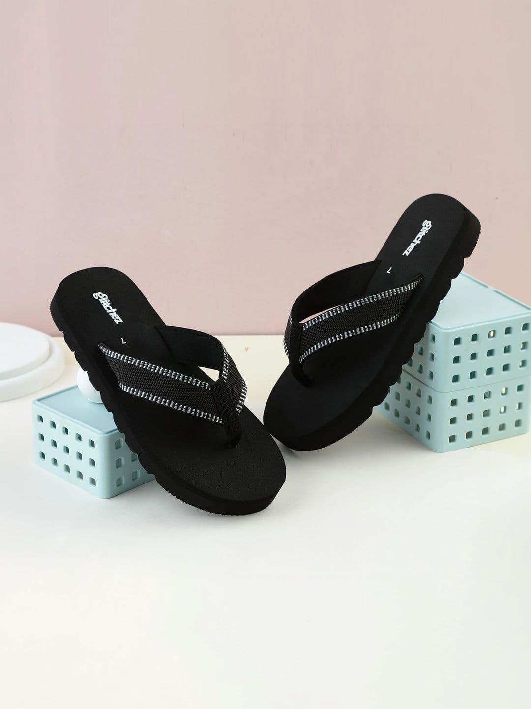 glitchez Men Striped Rubber Thong Flip-Flops - view 1