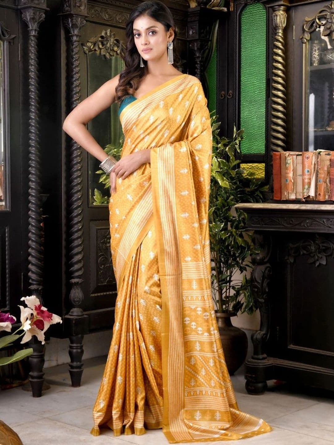 ARQIVO  Women Woven Design Silk Blend Handloom Saree - view 1