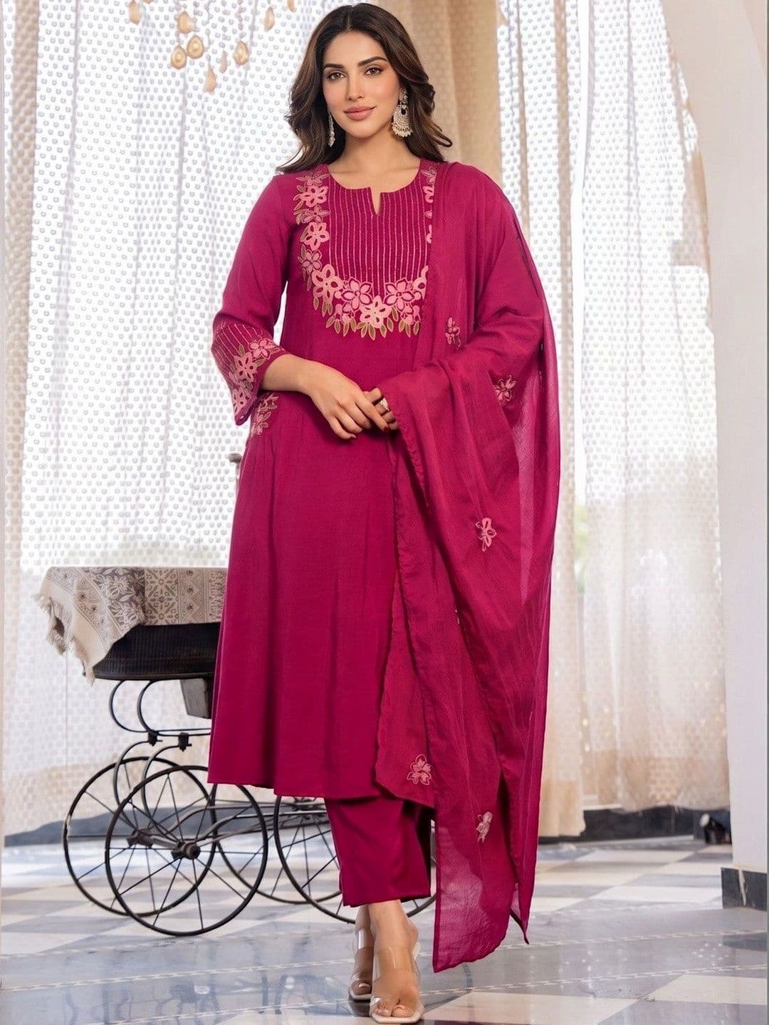 Cute fellow Women Floral Embroidered Regular Thread Work Kurta with Trousers & With Dupatta - view 1