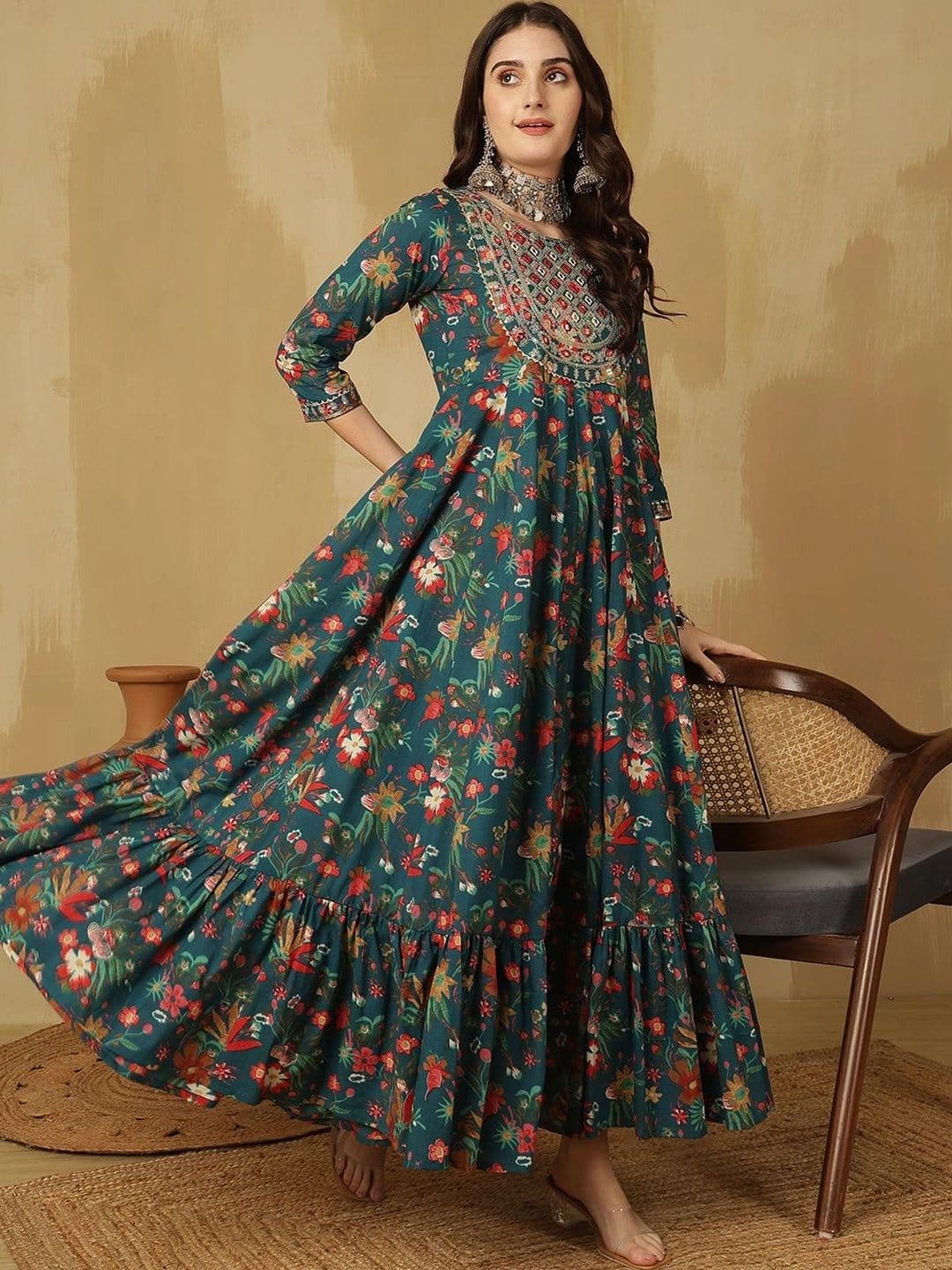 Sangria Women Floral Printed Mirror Work Floral Anarkali Kurta thumbnail 5