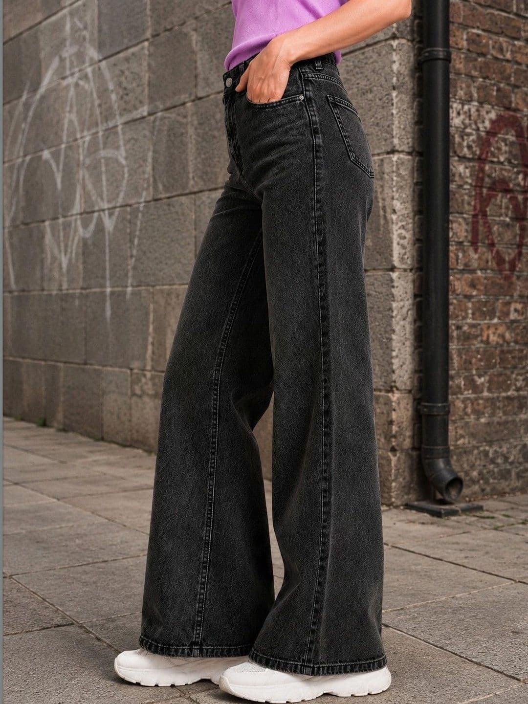 DressBerry Women Comfort Wide Leg High-Rise Light Fade Stretchable Jeans thumbnail 3