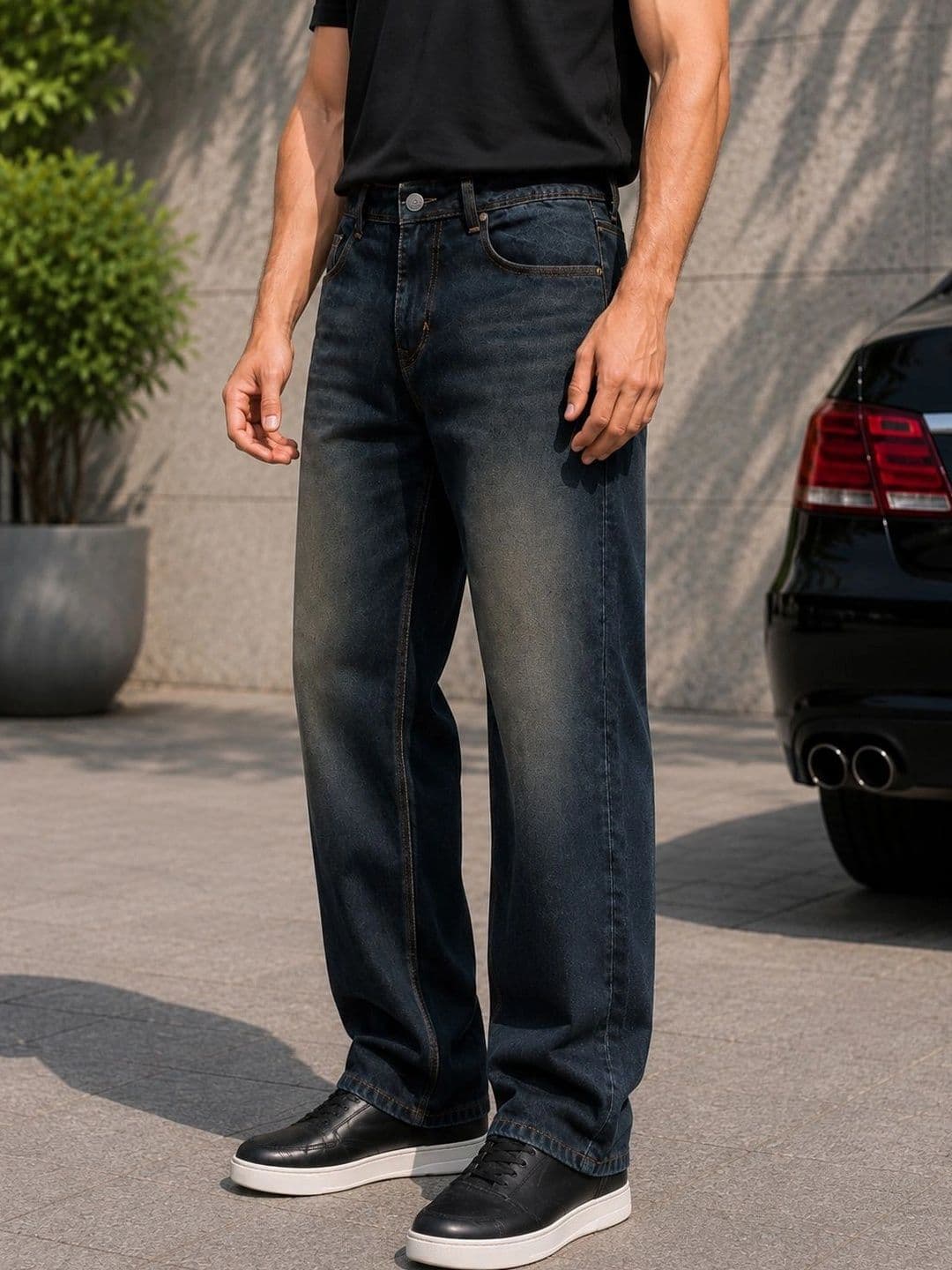 FALKRA Men Mid-Rise Low Distress Jeans thumbnail 3