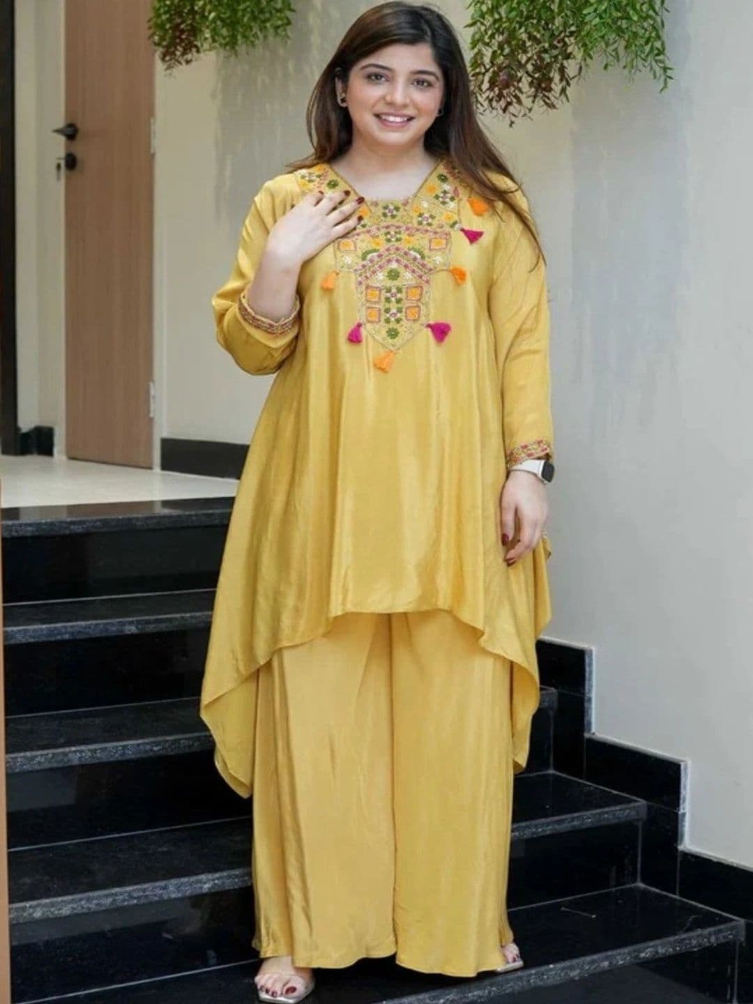 KAVERI CREATION Women Ethnic Motifs Embroidered Regular Thread Work Silk Crepe Kurta with Palazzos thumbnail 4