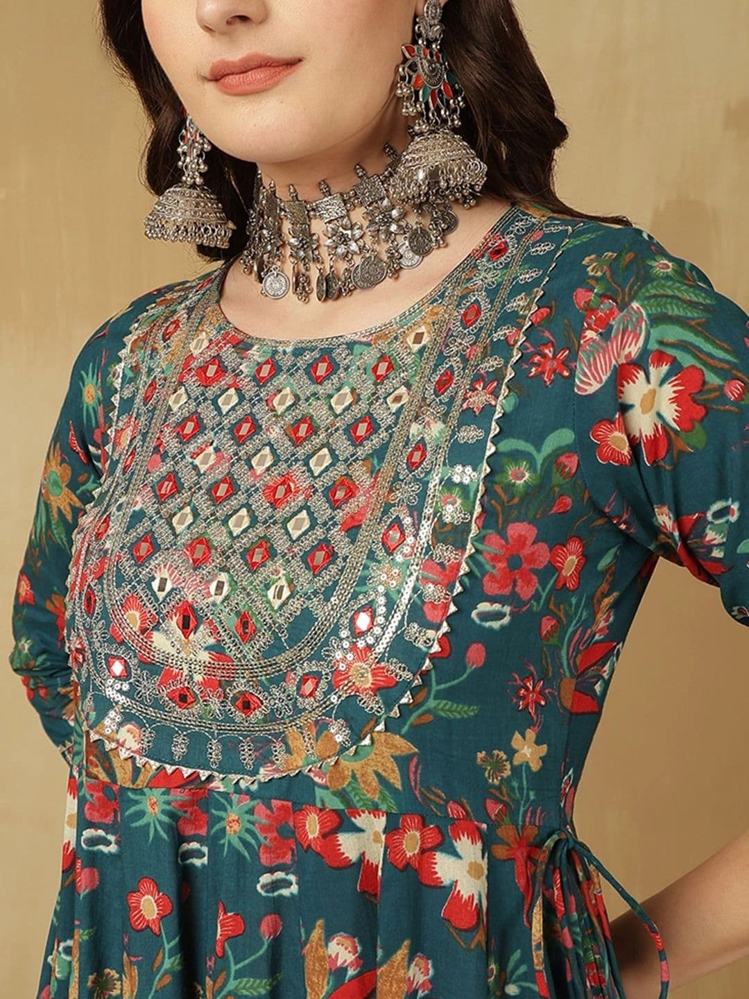 Sangria Women Floral Printed Mirror Work Floral Anarkali Kurta thumbnail 3
