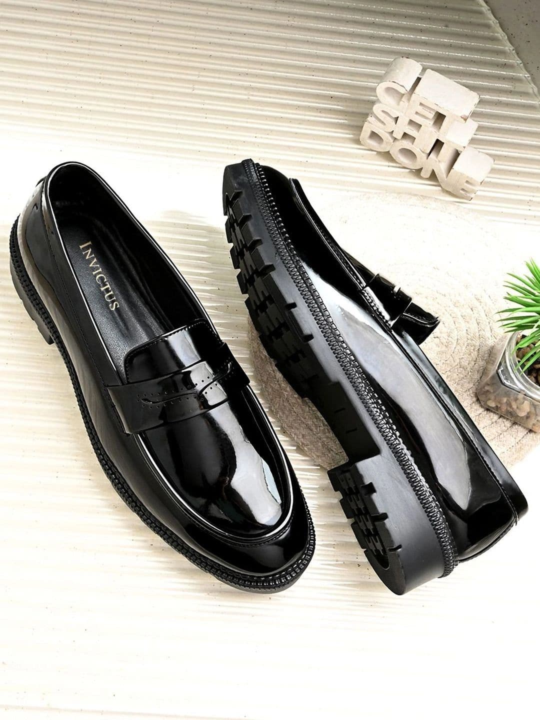INVICTUS Men Round Toe Slip-On Loafers Shoes - view 1