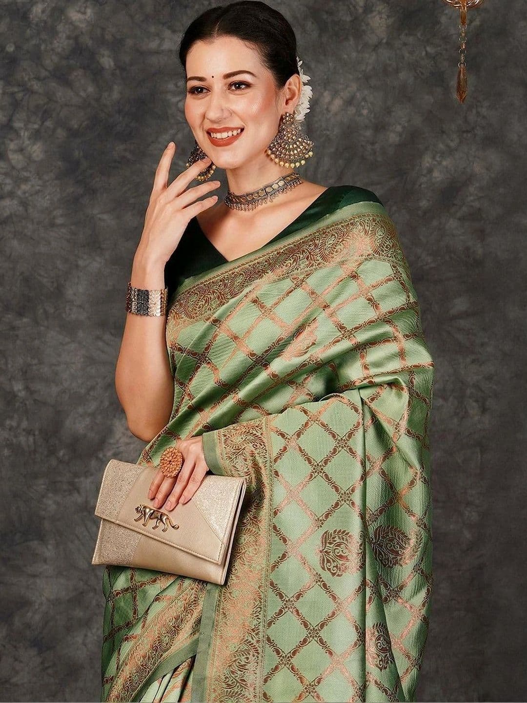 SANISA Ethnic Motifs Silk Blend Saree thumbnail 4